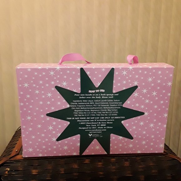 Set of 4 Shower Gels Bulb Shaped Multiple Scents NEW - Picture 3 of 4